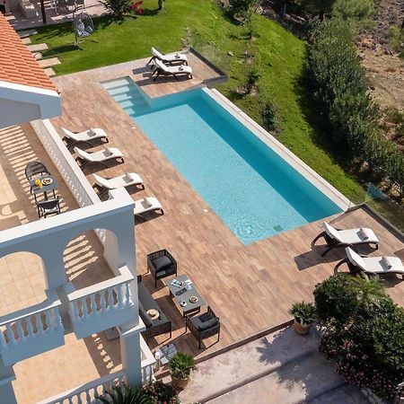 Villa Kamos อาร์คานเยโลส ภายนอก รูปภาพ