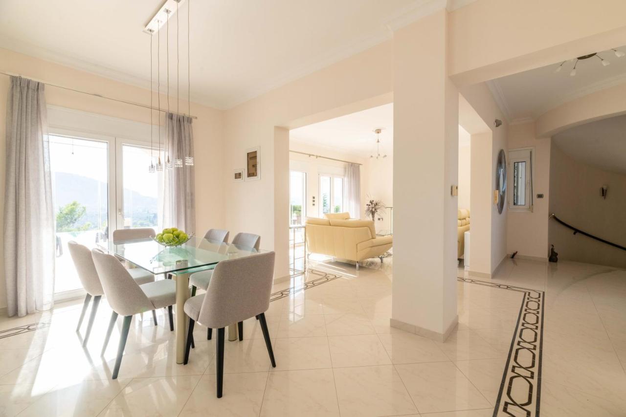 Villa Kamos อาร์คานเยโลส ภายนอก รูปภาพ