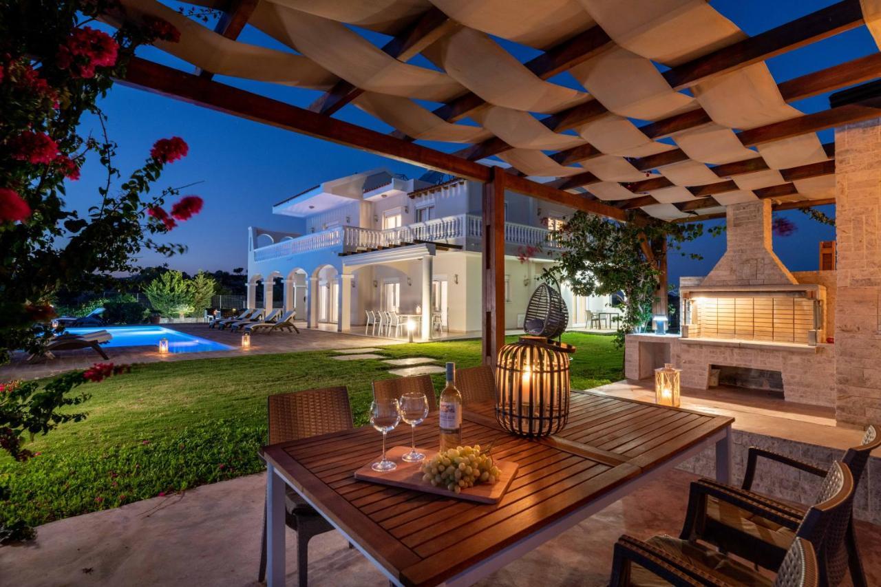 Villa Kamos อาร์คานเยโลส ภายนอก รูปภาพ