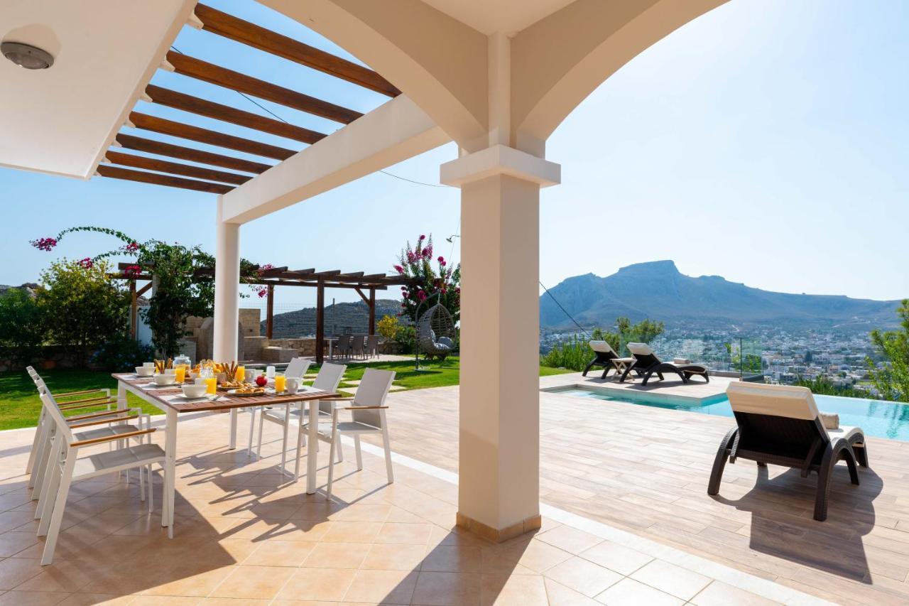Villa Kamos อาร์คานเยโลส ภายนอก รูปภาพ
