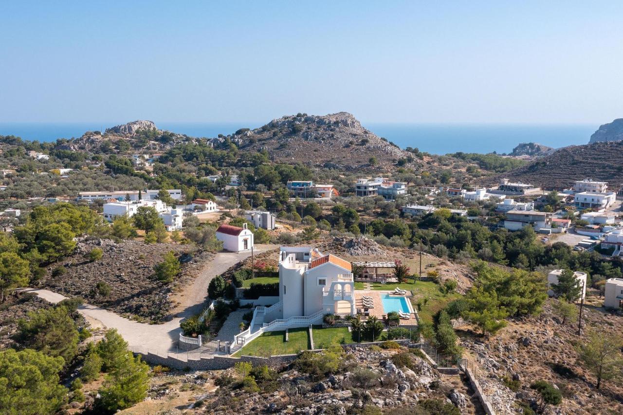 Villa Kamos อาร์คานเยโลส ภายนอก รูปภาพ